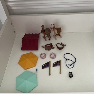 Schleich Radom Accessory Lot Horse Club Set Farm World Tack Flags Saddle Racks ￼