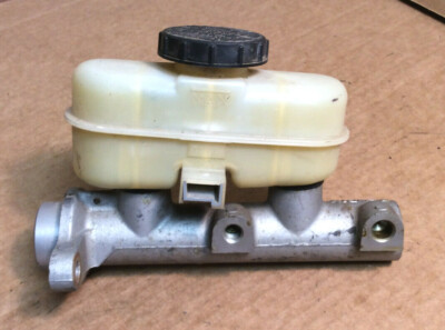 1999 - 2002 & Other Ford Mustang GT Brake Master Cylinder W/ Reservoir OEM 