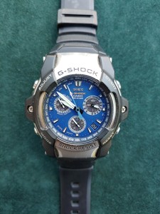 g shock blue face