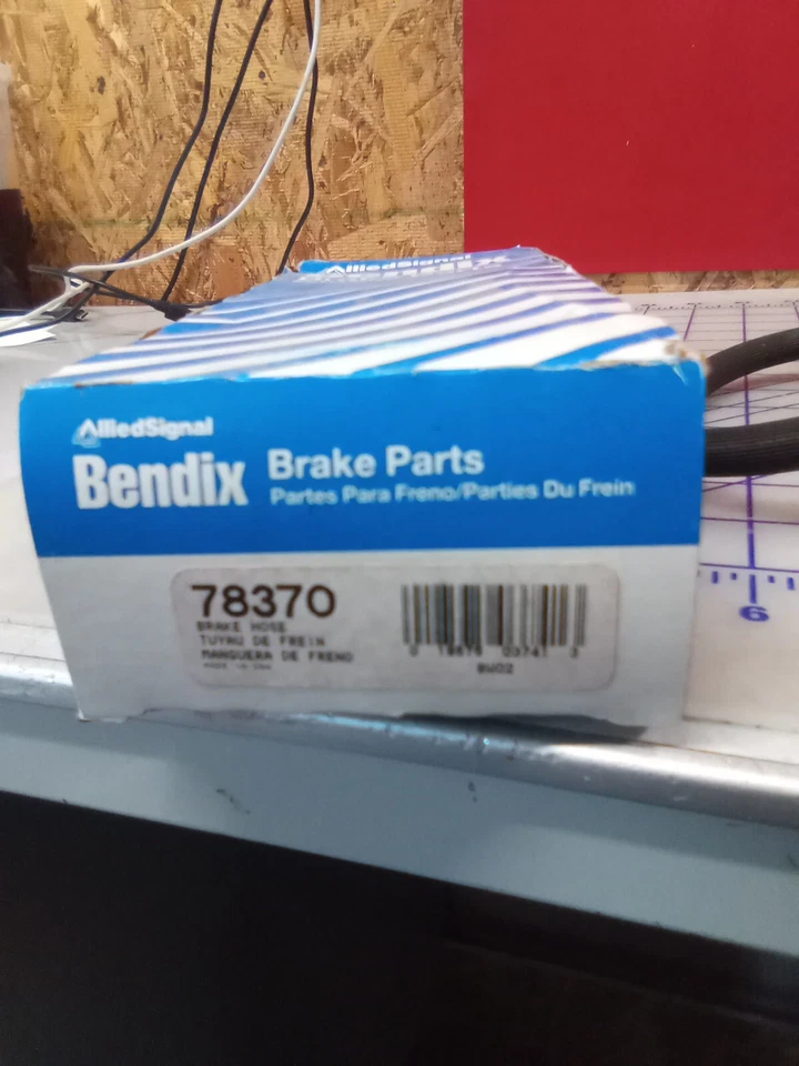 Manguera de freno AlliedSignal Bendix 78370 Foto 2 de 4