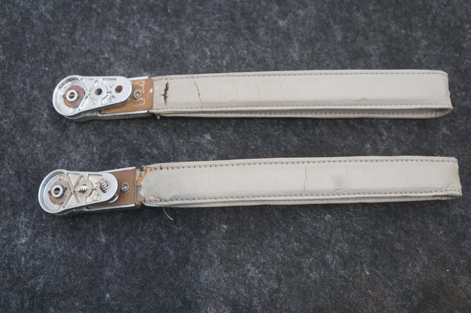 Set 2 Rear Left Right Upper Roof Handle Rolls Royce Silver Shadow 1965-80 *Note*
