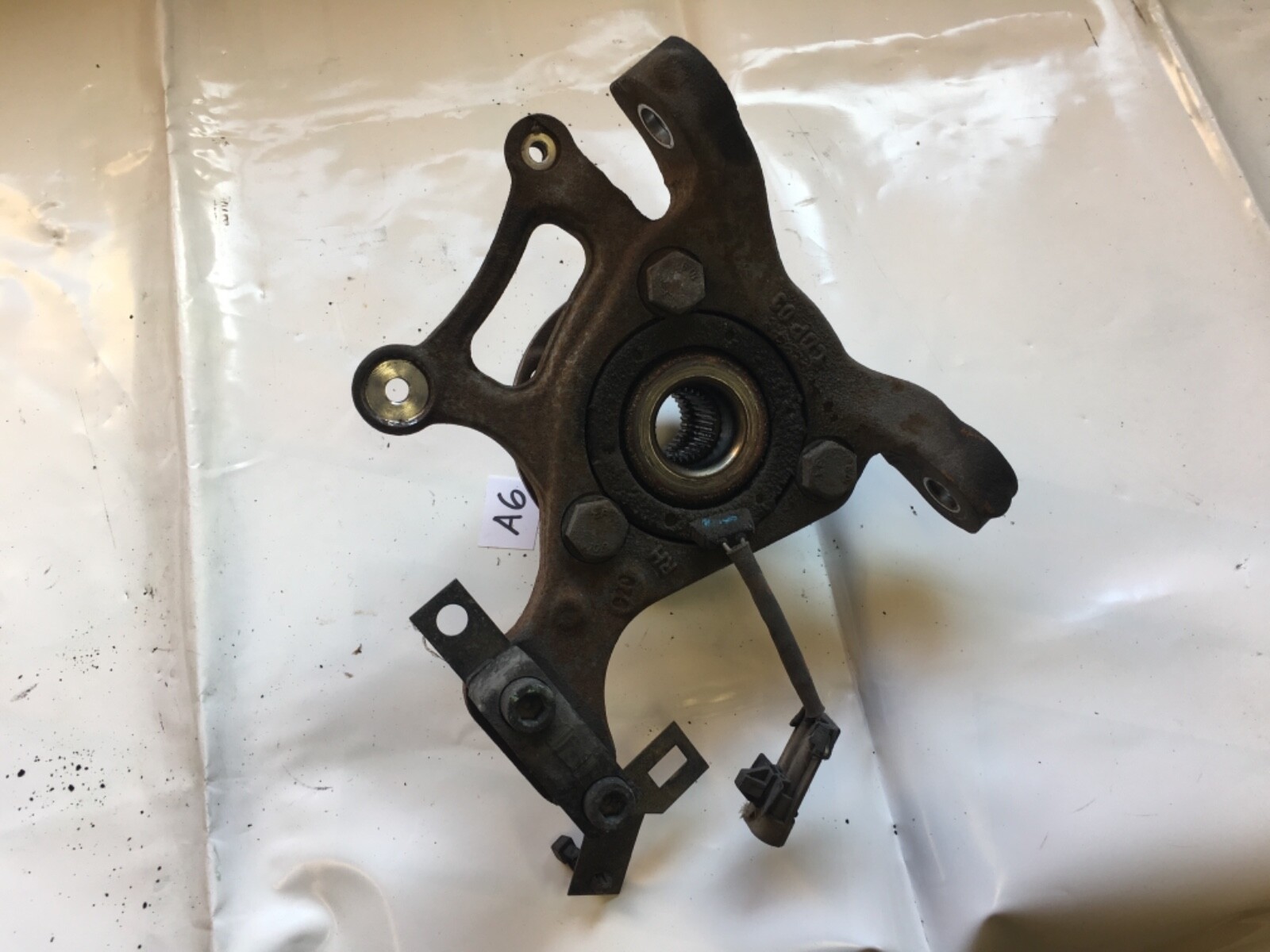 2004-2015 Lotus Elise / Exige Rear LH Hub carrier ass A116D0097F A117D6005F