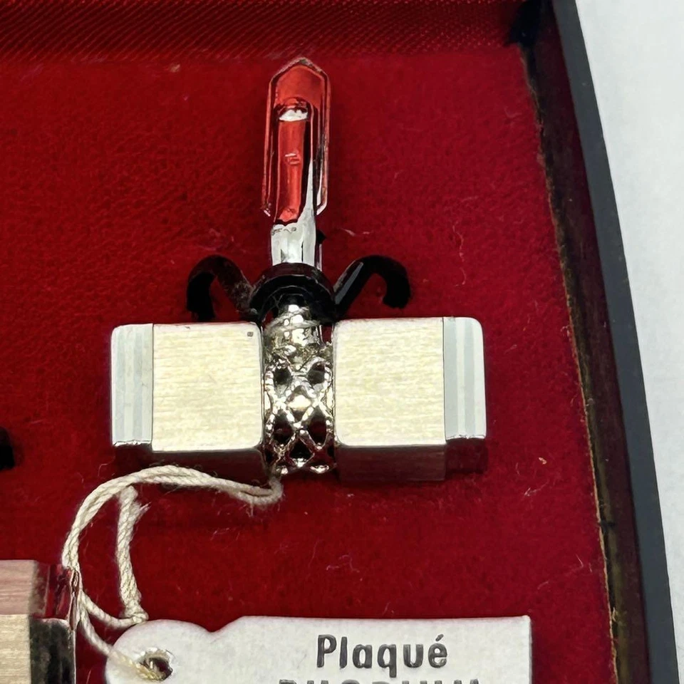 Gemelos de plata rodiada para hombre Joyería hecha en Japón con estuche Usado Foto 3 de 4