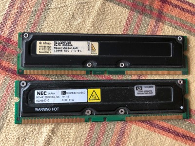 NEC Arbeitspeicher Memory RAM 128MB Infinion (unteres Modul) non ECC