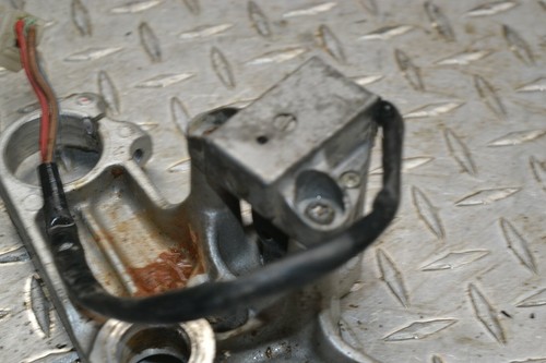 B2-1 94 YAMAHA FZR600 FZR 600 R UPPER TRIPLE TREE MOTORCYCLE BIKE FREE SHIP - Picture 4 of 10