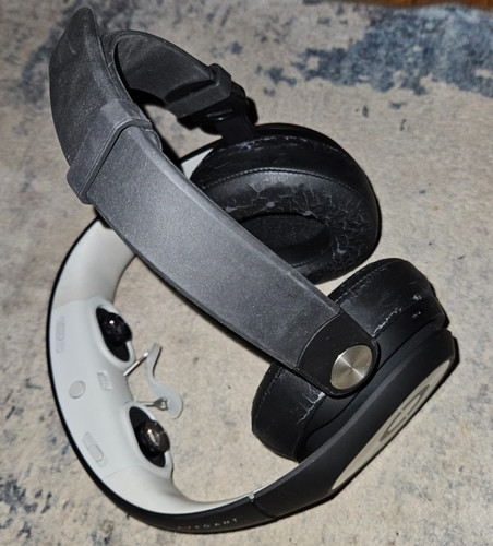 Avegant Black AG101 VR Headset