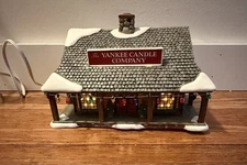 Dept 56 Yankee Candle Store Christmas Village House with Box & Light great find