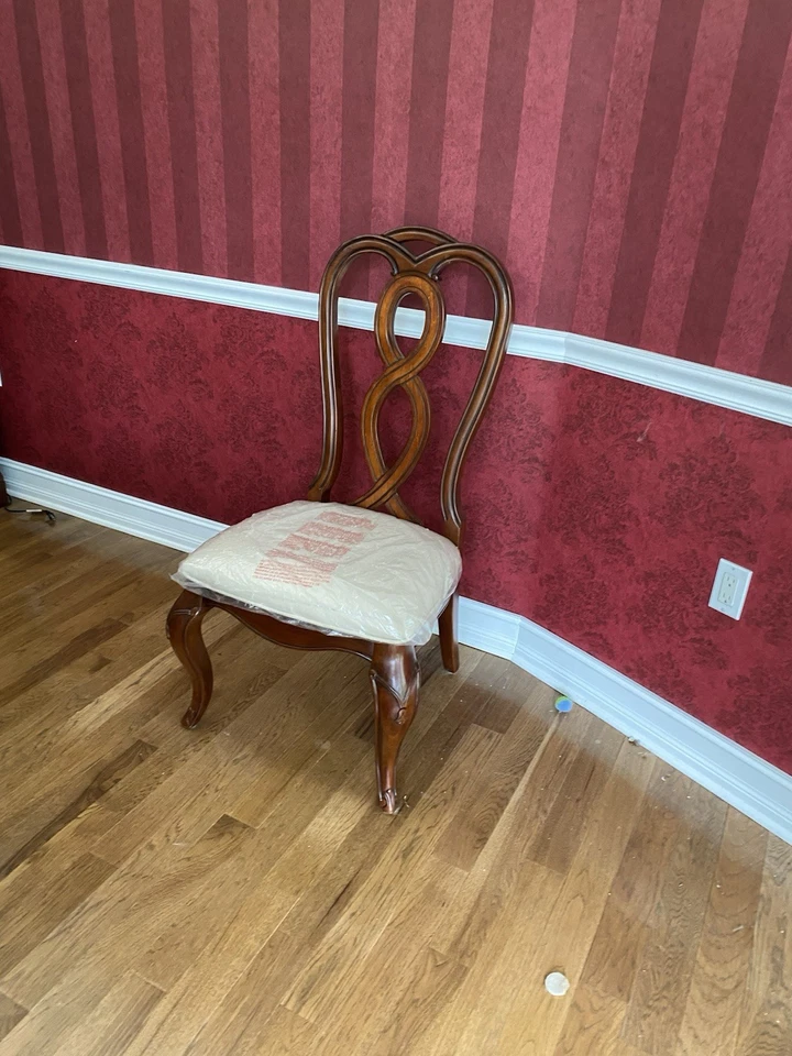 Lindo conjunto de sala de jantar formal Thomasville US$ 4.500 (originalmente US$ 14.000) - Imagem 3 de 4