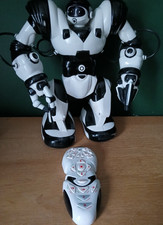 WowWee Robosapien Robot 14 Inches Tall With Remote See Description 