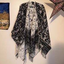 Rag & Bone New York black and white shawl poncho. One size. Made in Italy.