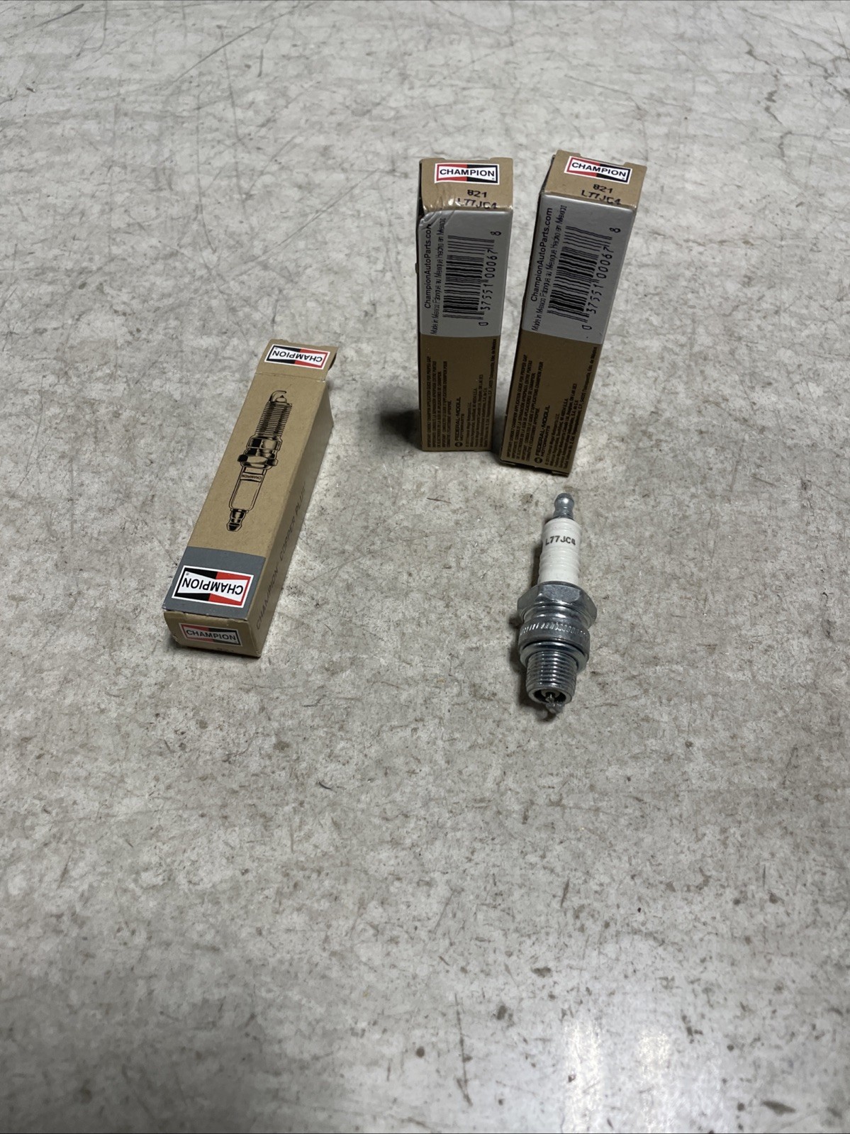 Champion 821 Copper Plus Spark Plug 821M L77JC4 - 3 Pack