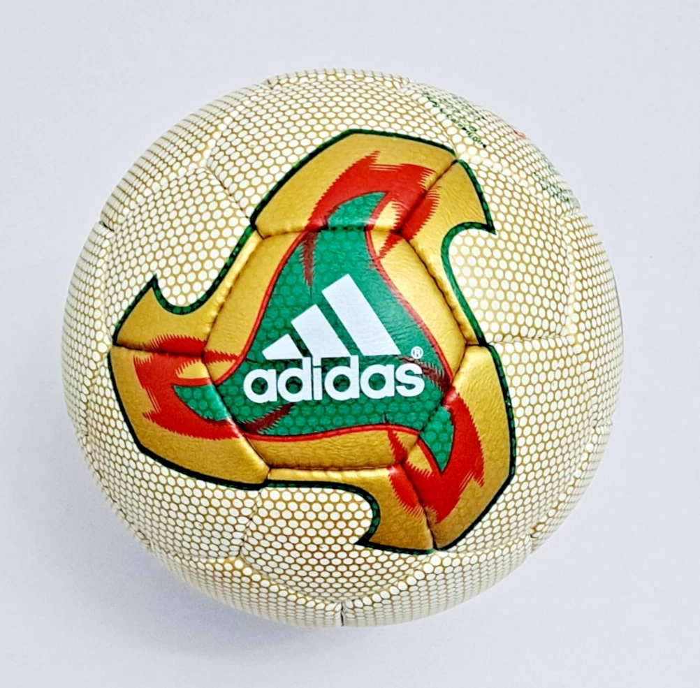 Preços baixos em World Cup 2002 em Bolas de Futebol | eBay