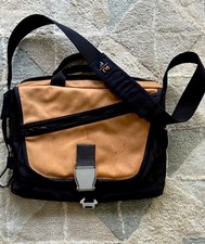 Borsa balistica Waterfield Designs cargo per laptop messenger in nylon scamosciato con manica