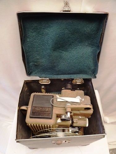 Vintage Metal Bodied Eumig P8M 8Mm Cine Film Projector With Case Made Austria " - Picture 2 of 12