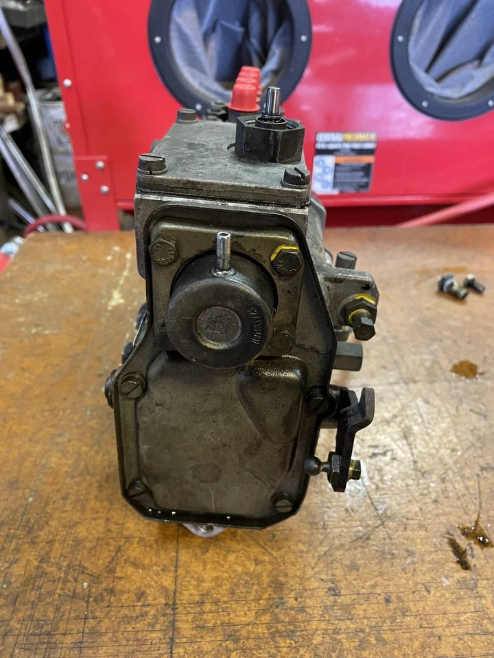 W123 1978 240D Diesel Fuel Injection Pump 0403244002 PES4MW55-320RS14 - Image 4 of 4