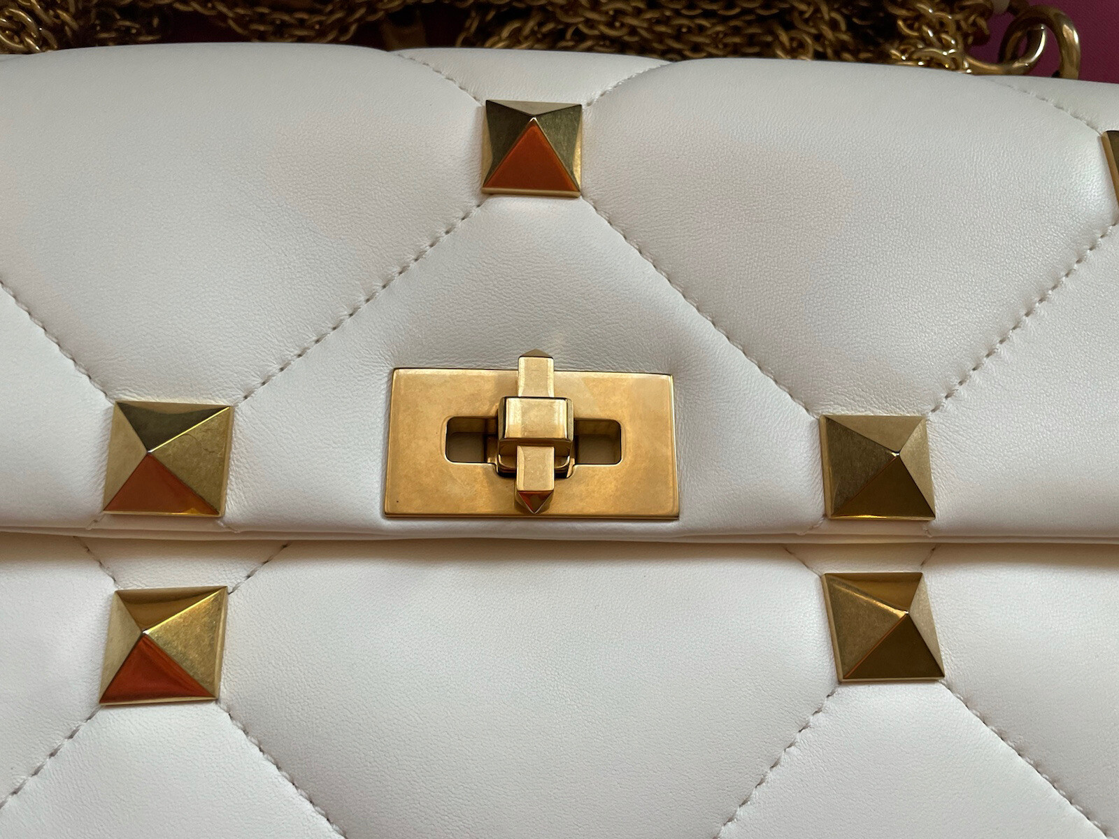NEW! Valentino Garavani Medium Rockstud Spike shoulder bag! image 3
