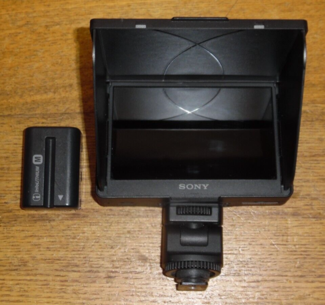 Sony CLM-V55 Clip-On LCD Monitor - No Charger