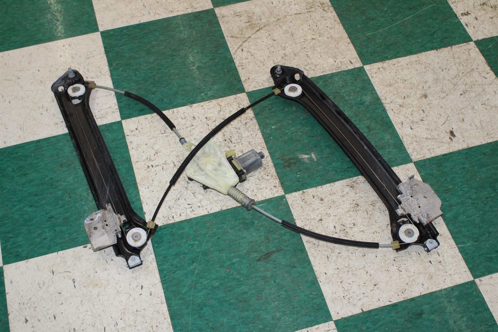 19-24 Continental GT Gtc Passenger RH Door Power Window Regulator OEM Factory OE