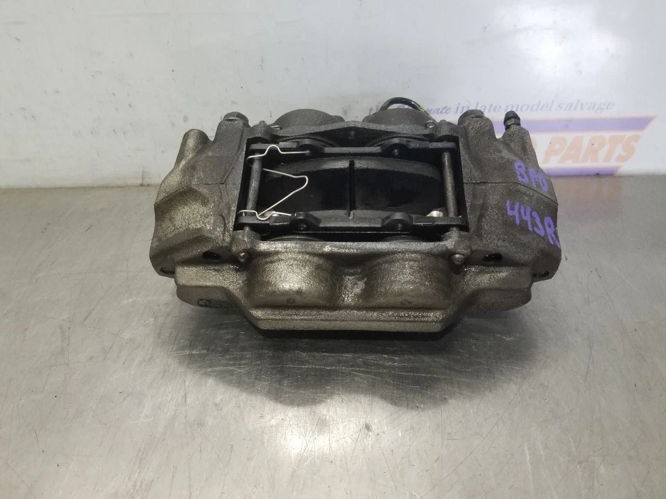 16 2016 TOYOTA 4 RUNNER SR5 PREMIUM FRONT BRAKE CALIPER RIGHT PASSENGER - Image 2 of 4