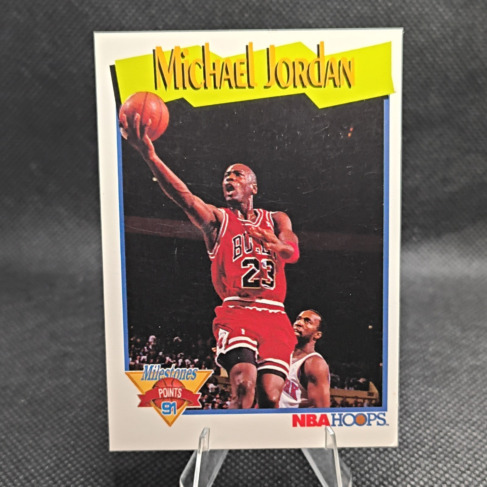 NBA Hoops 1991-92 Michael Jordan Milestones Points 91 #317 Chicago Bulls Card