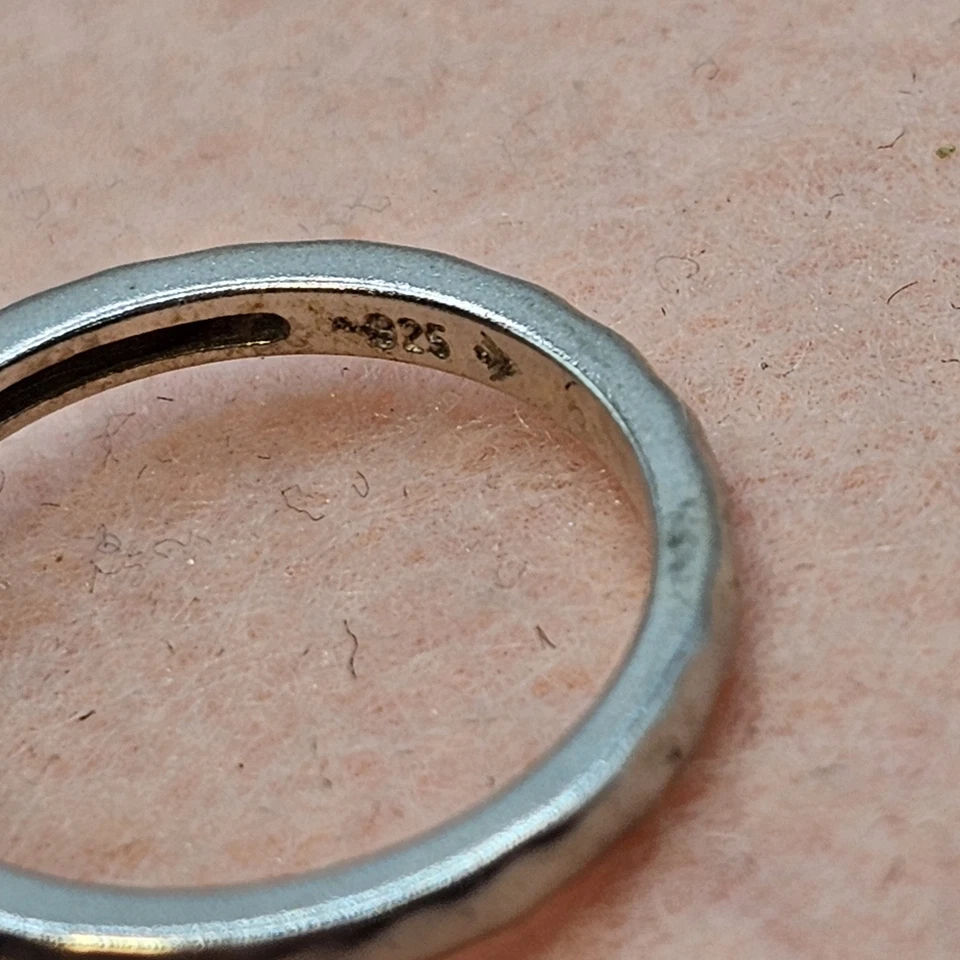 Anillo Silpada Plata de Ley 925 Piedra Triangular Colección Perfect Bliss Talla 5 Foto 3 de 4