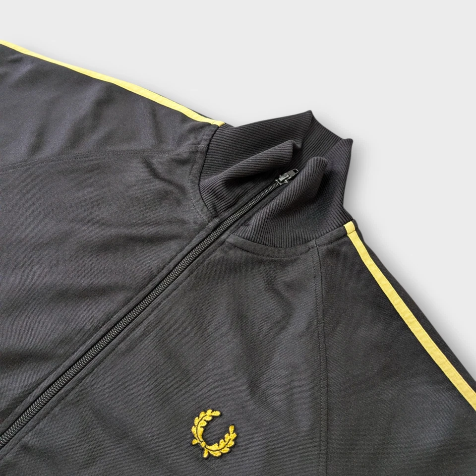 Jaqueta de atletismo masculina Fred Perry preta amarela pequena zíper completo retrô anos 90 casual - Imagem 2 de 4