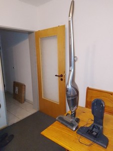 Grundig Cyclonic 21,6V Akkusauger Staubsauger VCH 9829,