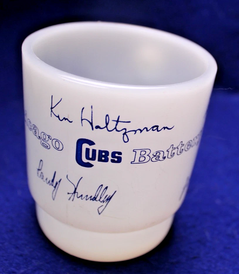 SET OF 4 VINTAGE CHICAGO CUBS BULL PEN MUGS white blue signatures milk glass - Image 3 of 4