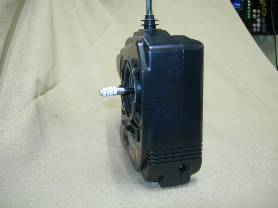 Hitec Focus 3 SS FM Wireless RC airplane Controller 3 Channel - Image 2 of 4