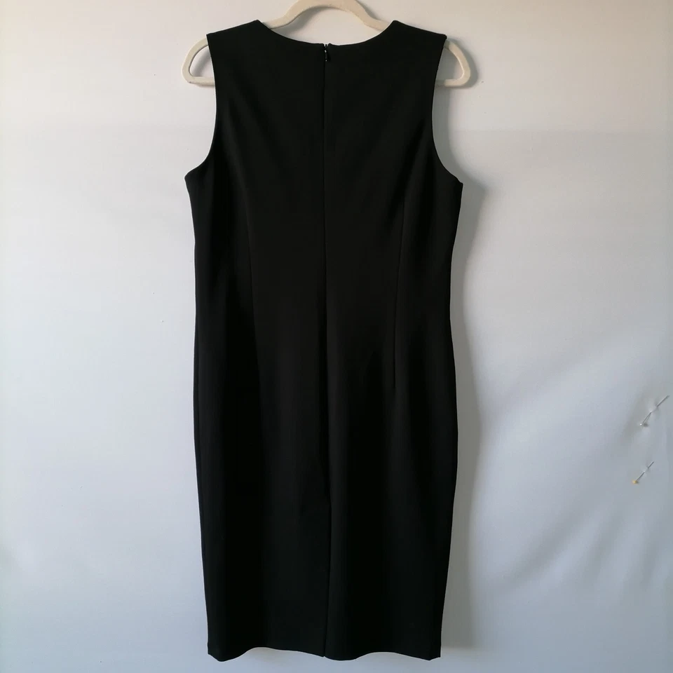Vestido Antonio Melani para mujer negro cuello barco sin mangas vaina hasta la rodilla talla M Foto 2 de 4
