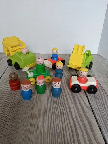 VTG Playskol Fisher Price People and Accessories Lot of 14
