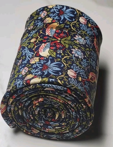 SMITHSONIAN INSTITUTION "Tie"