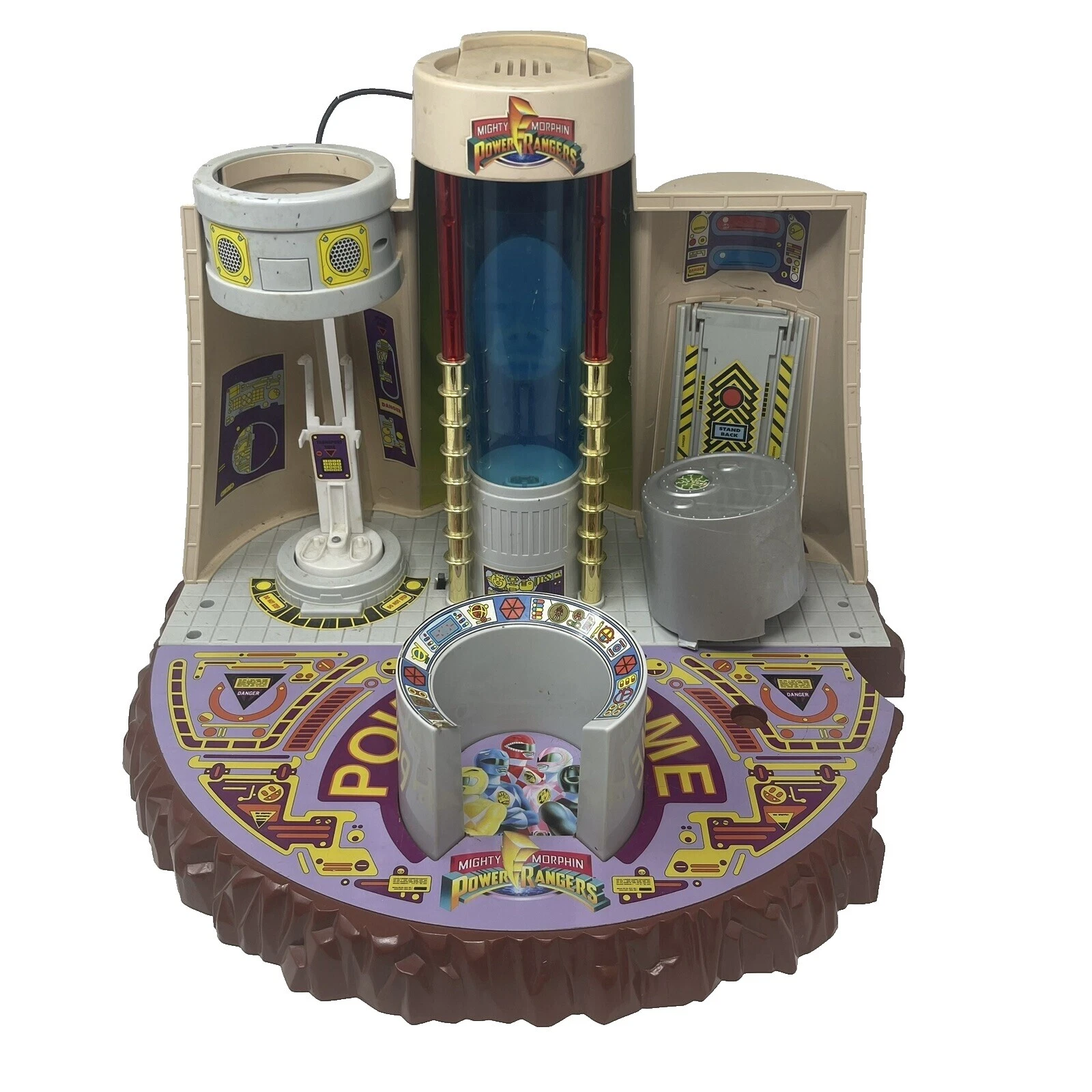 Juegos de acción de plástico Bandai