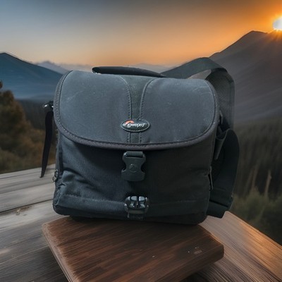Lowepro Camera Bag Adventura 140 Black Nylon Travel Adventure Padded Weather Cov