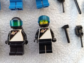 Lego SPACE FUTURON figures for e.g. 6990 monorail 6953 cosmic laser launcher