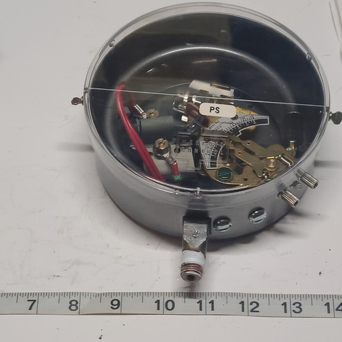 MERCOID/DWYER DA-31-2-9 PRESSURE SWITCH - Picture 3 of 11