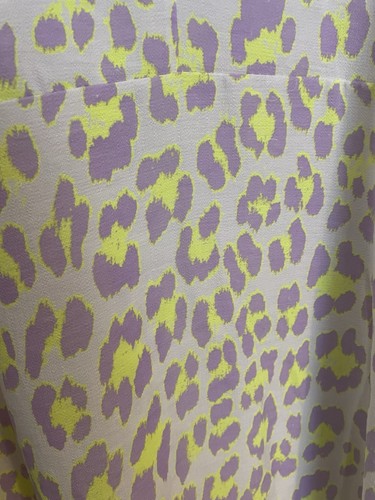 MADE IN ITALY 20/26 Beautiful Lemon Animal Print Top 32” Acr 36” Long - Picture 2 of 6