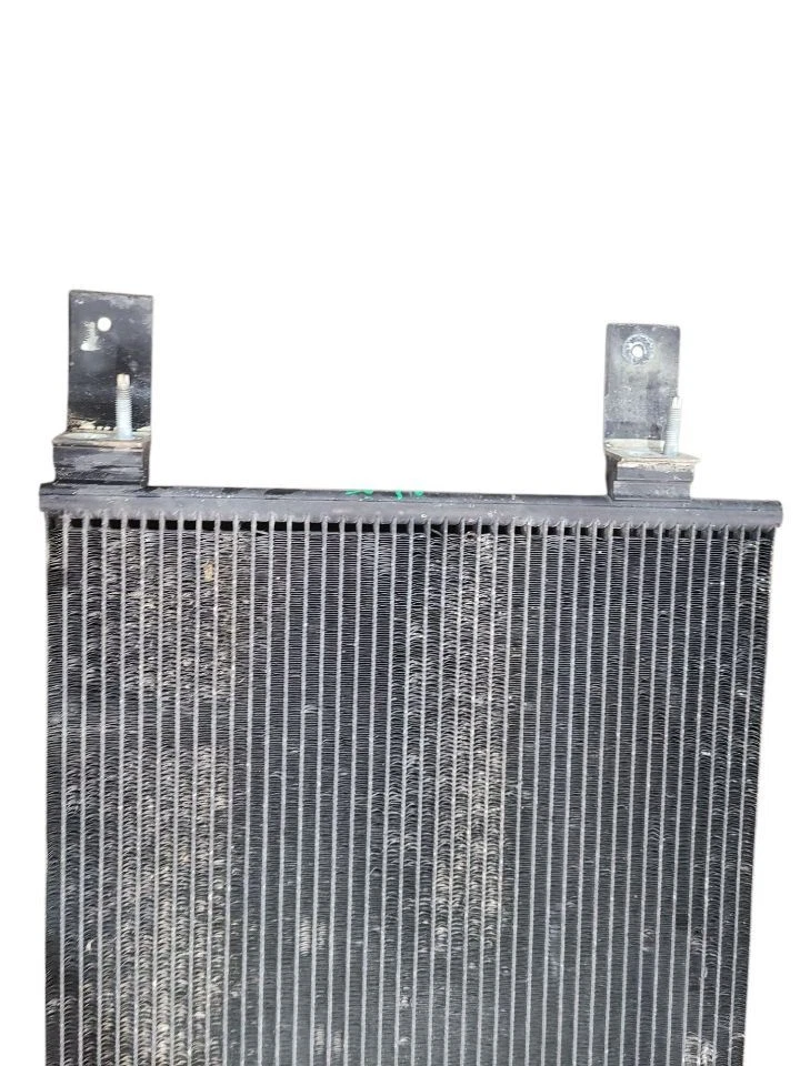 Condensador de CA para camioneta Ford F250SD 11-16 628829 Foto 2 de 4