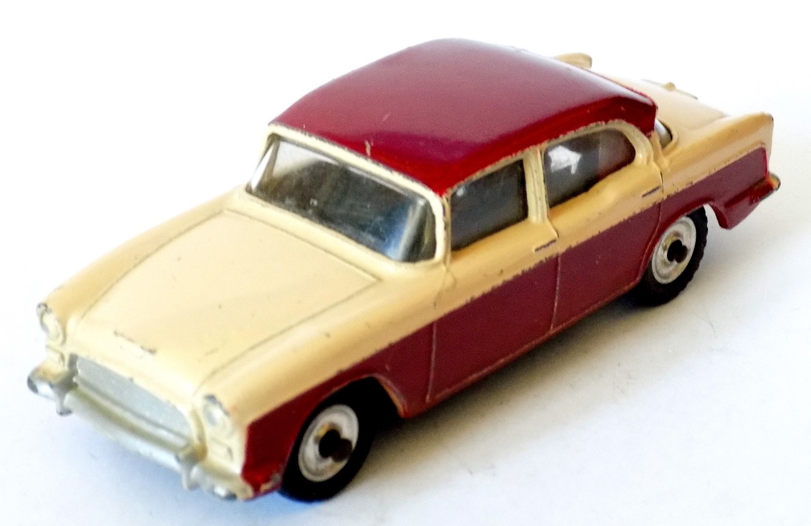 Dinky 165, Humber Hawk - Free Price Guide & Review