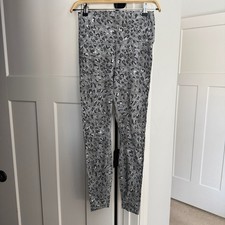 Varley Gray Leopard Print Leggings ankle high...