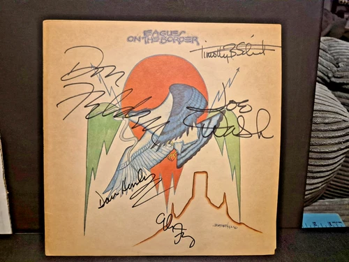 EAGLES  BAND signed ALBUM- EAGLES on the BORDER 5 sigs                      ekim