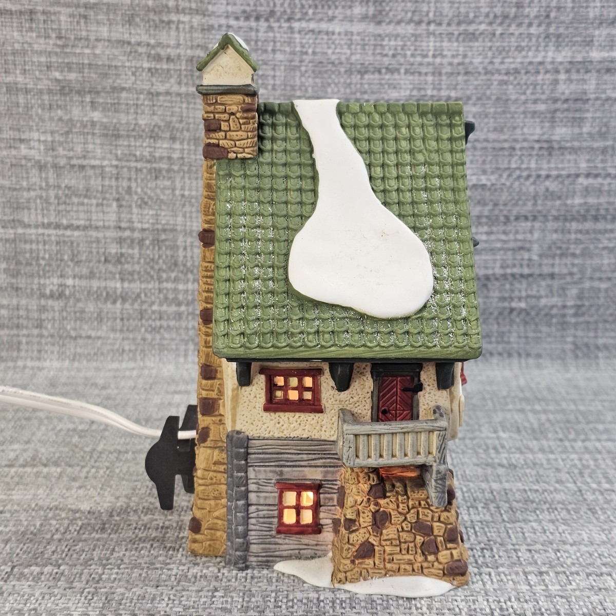 Department 56 Elf Bunkhouse North Pole Series Heritage Village