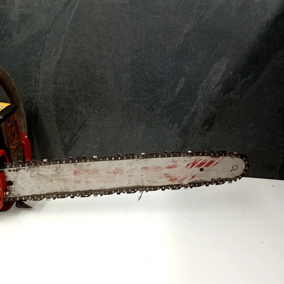 Jonsered CS2138 Chainsaw – Starts & Runs – Chain Brake Handle Missing - Image 2 of 4