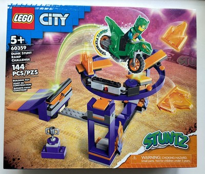 LEGO CITY: Dunk Stunt Ramp Challenge (60359)