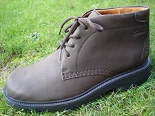 Clarks Active Air SHOCK ABSORBING Nubukleder STABIL Stiefel Herren UK-9,5 G 44 M