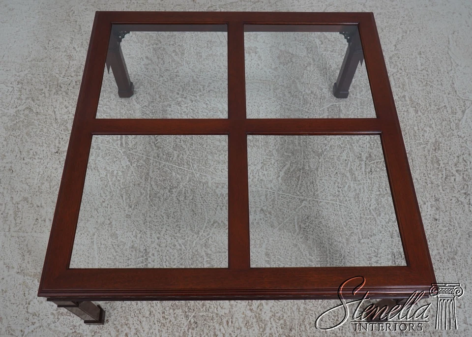 67748: Mesa de centro china KINDEL Chippendale con tapa de vidrio de caoba Foto 3 de 4