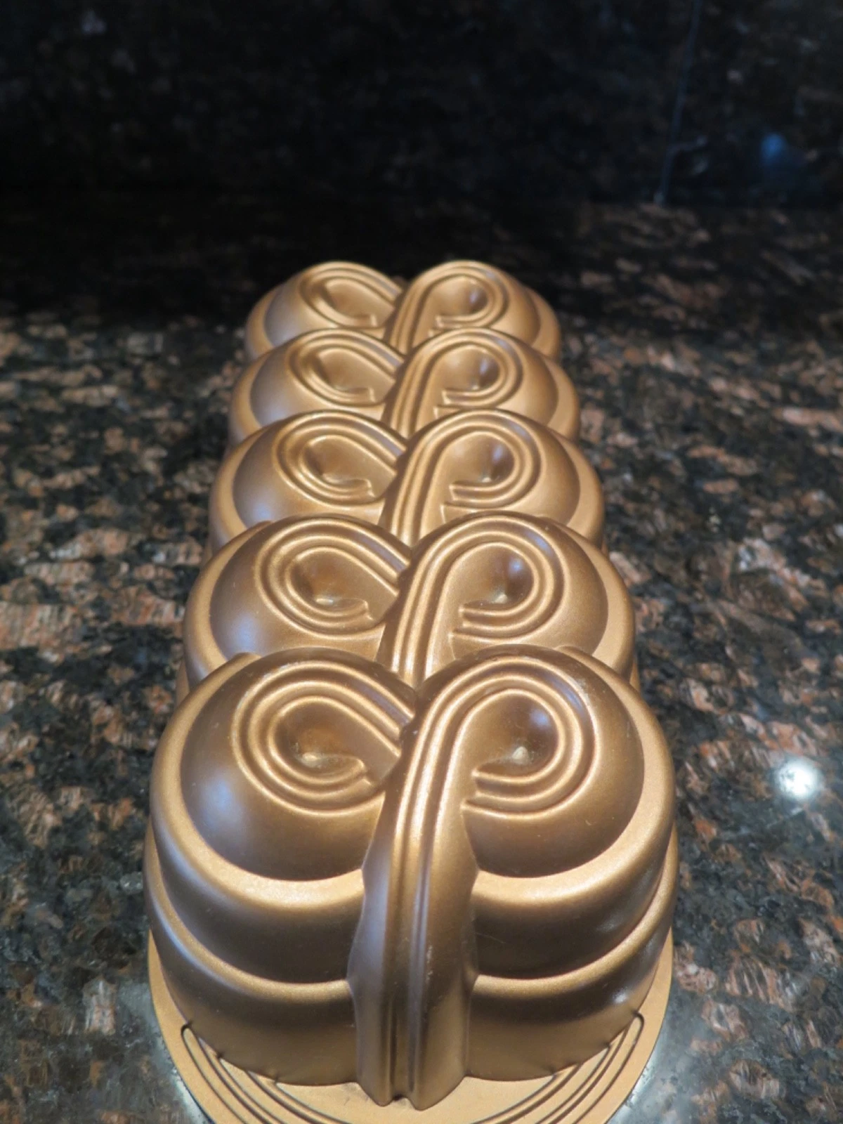 Nordicware - Chicago Metallic Cake/ bread loaf Pans Set of 2
Opens in a new window or tab