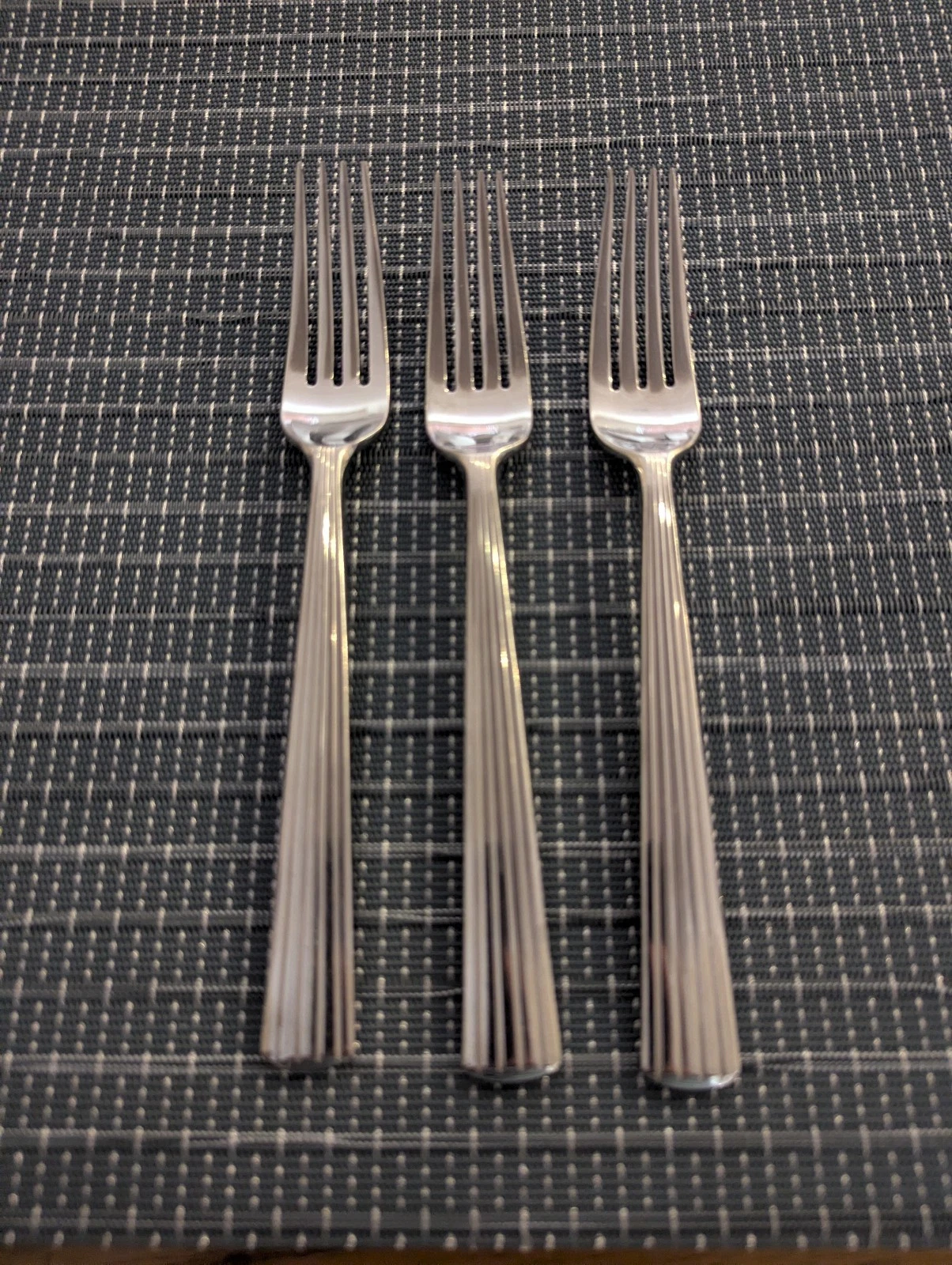Reed & Barton DELPHI 18/8 Stainless Flatware 3 Dinner Forks Ribbed Handle