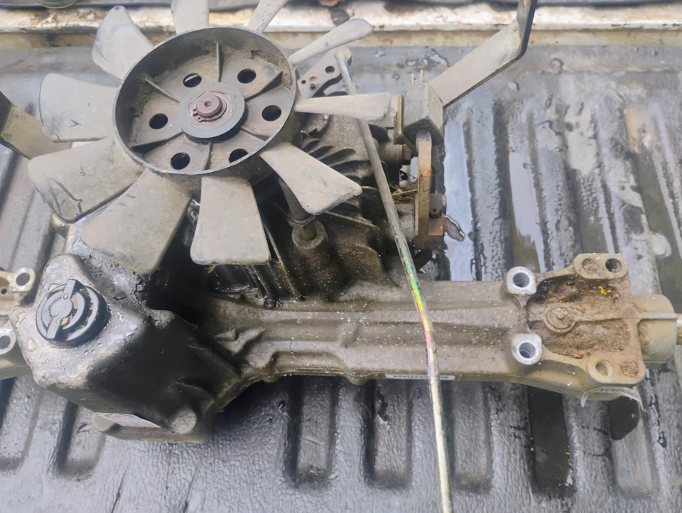 Гидропередача John Deere Tuff Torq для LA145, LA135 Mia 10910 - Изображение 4 из 4