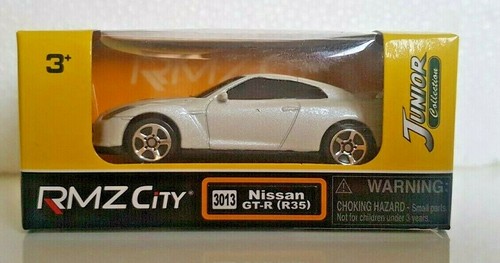 1:64 Nissan GT-R(R35) white RMZ CITY Diecast Scale TOY CAR MODEL